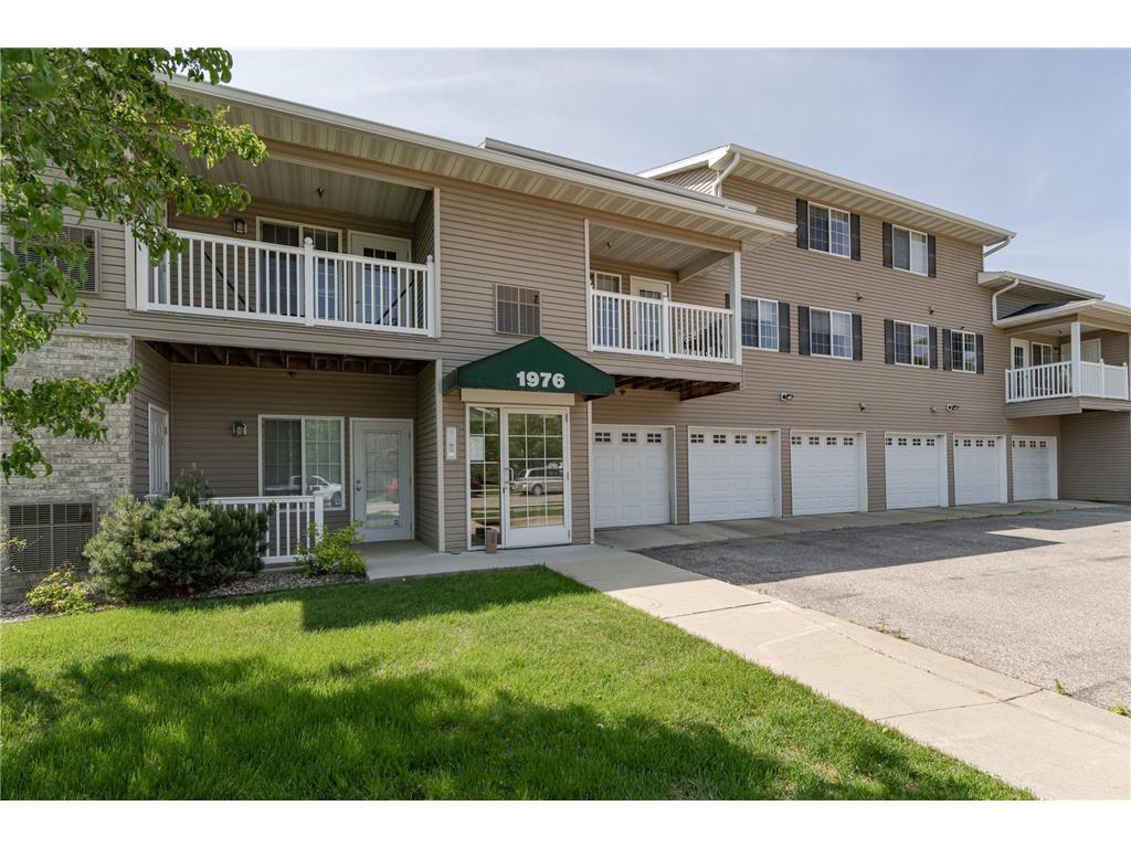 1976 29th Place NW #206 Rochester MN 55901 6535873 image1