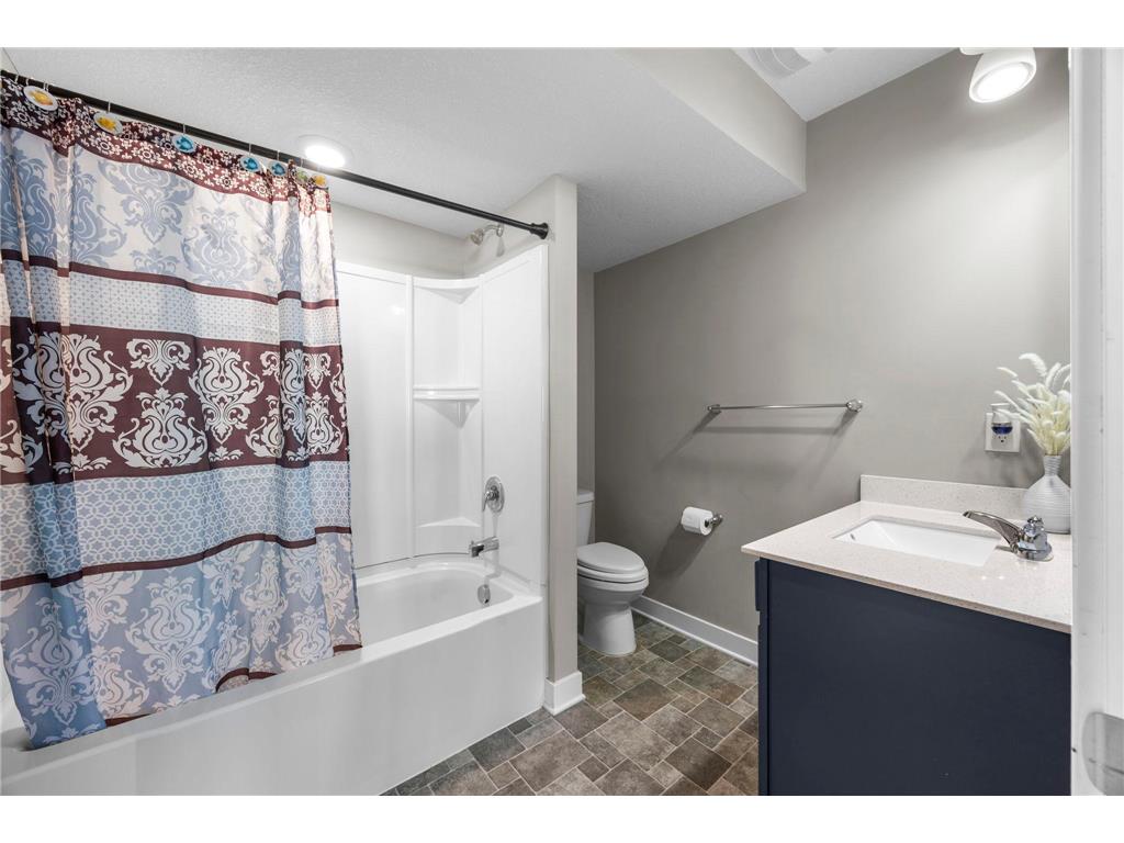 1976 Attenborough Street Shakopee MN 55379 7041871 image16