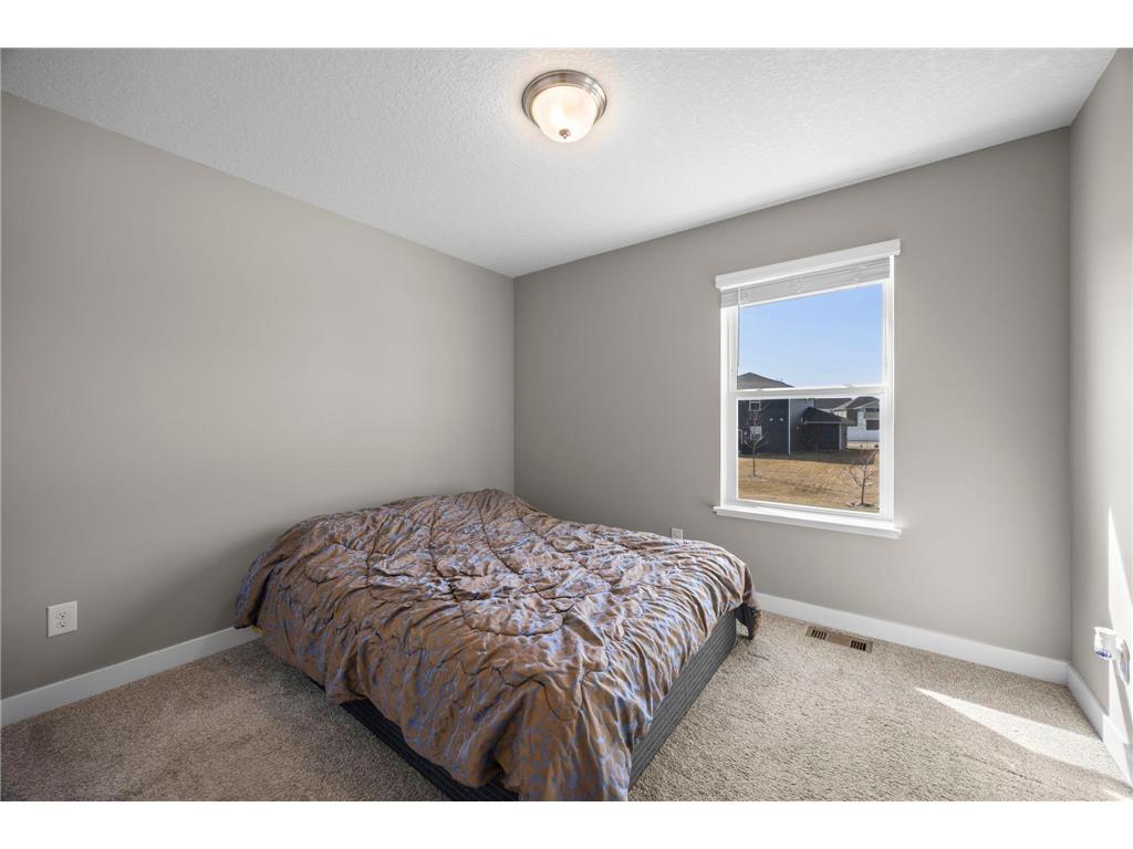 1976 Attenborough Street Shakopee MN 55379 7041871 image9