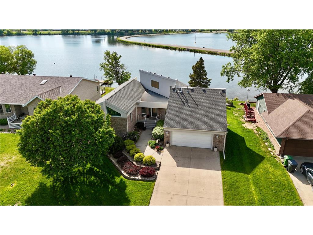 1976 Bay Street Worthington MN 56187 - Okabena 6720047 image1