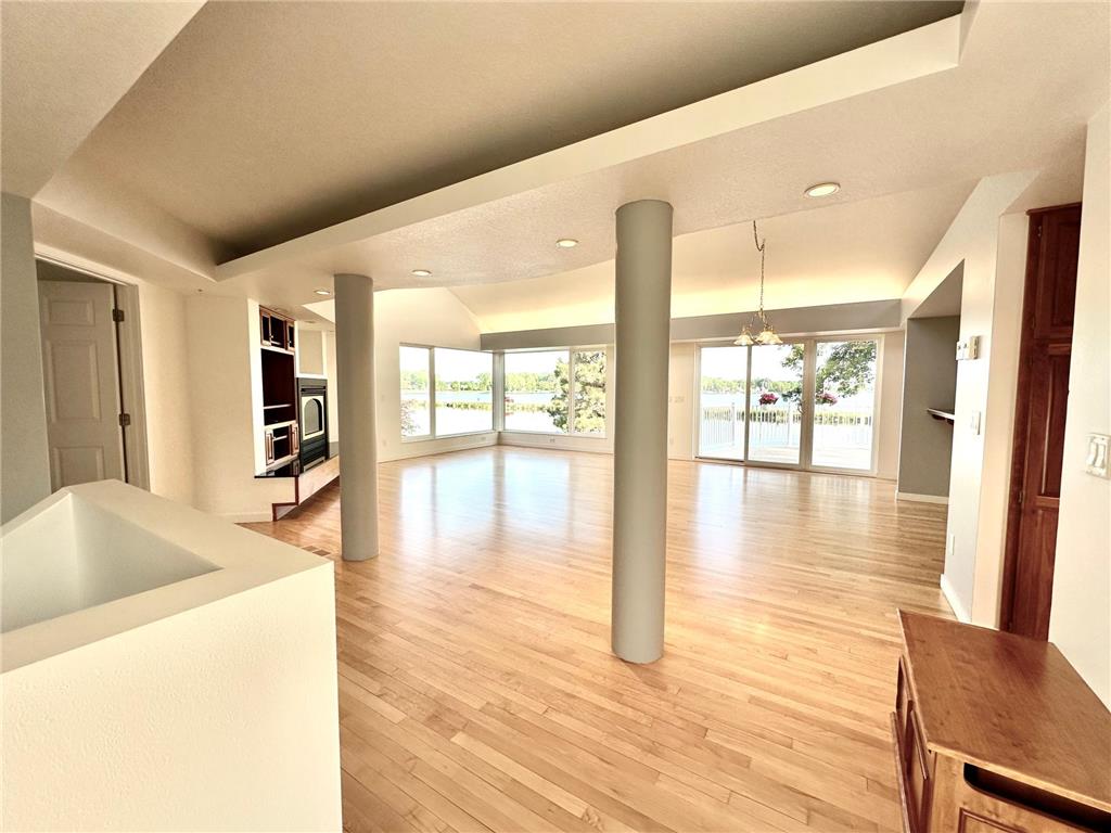 1976 Bay Street Worthington MN 56187 - Okabena 6720047 image16