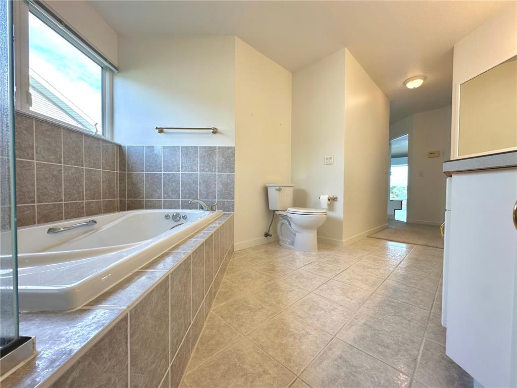 1976 Bay Street Worthington MN 56187 - Okabena 6720047 image37