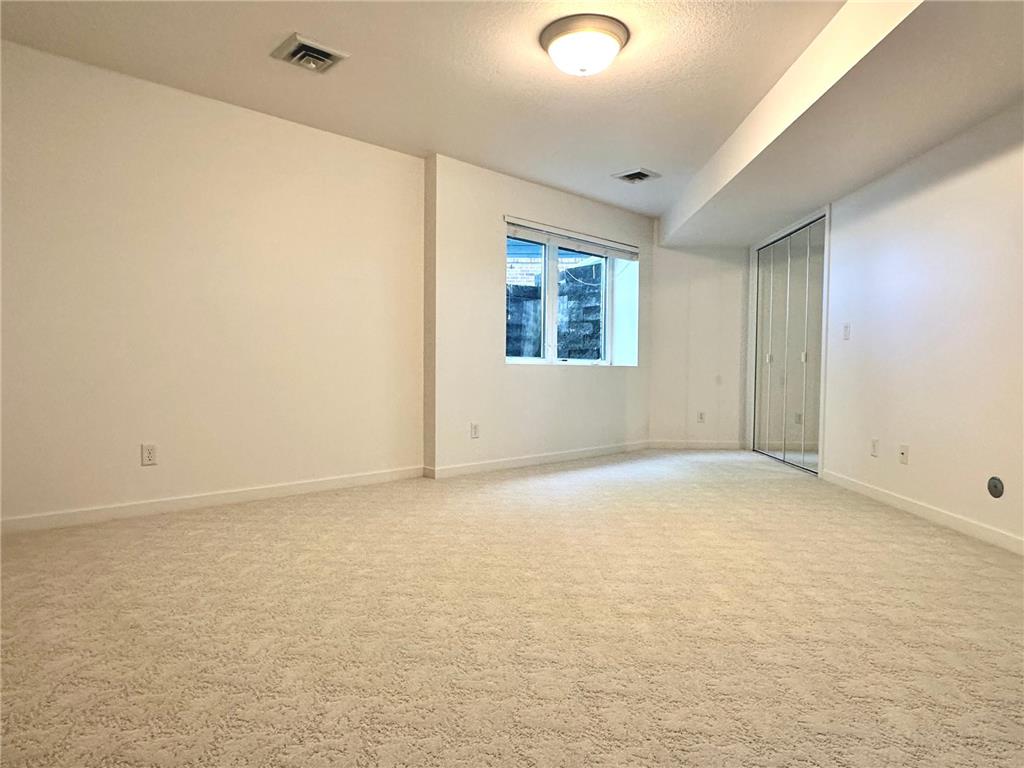 1976 Bay Street Worthington MN 56187 - Okabena 6720047 image44