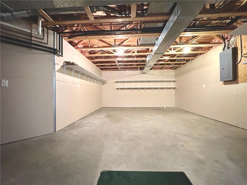 1976 Bay Street Worthington MN 56187 - Okabena 6720047 image49