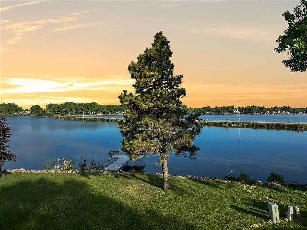 1976 Bay Street Worthington MN 56187 - Okabena 6720047 image54