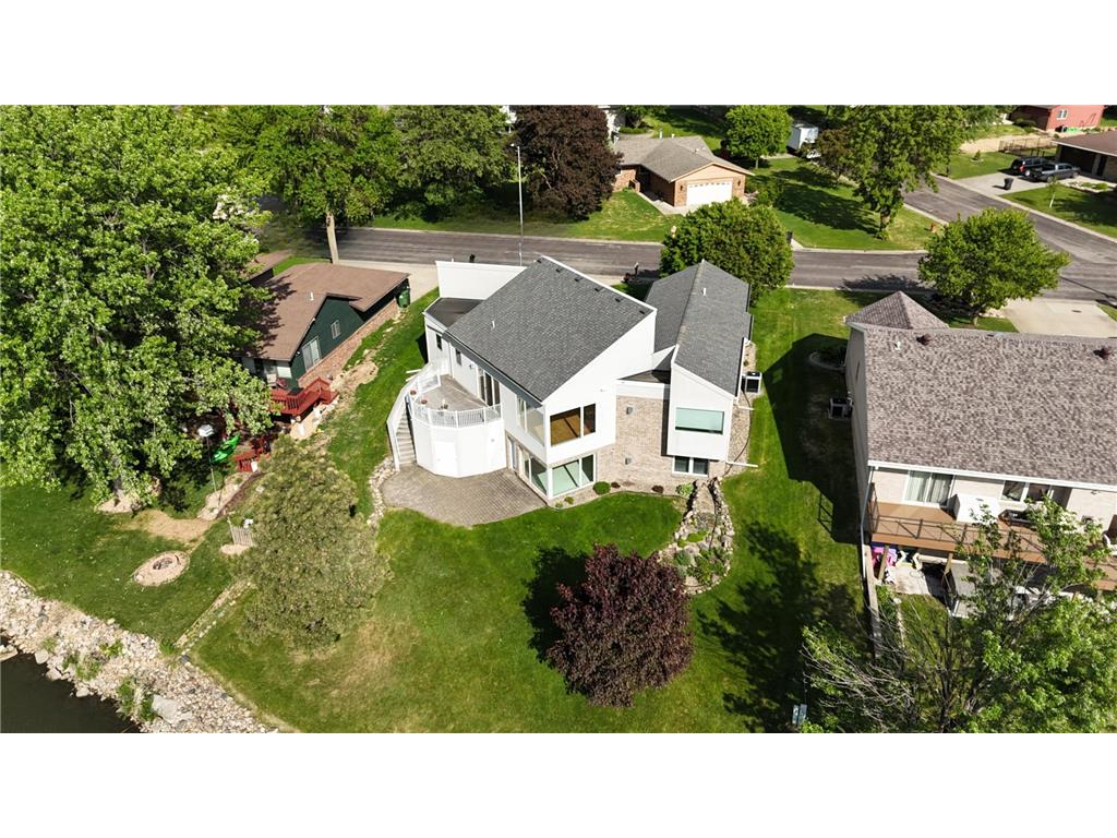 1976 Bay Street Worthington MN 56187 - Okabena 6720047 image6