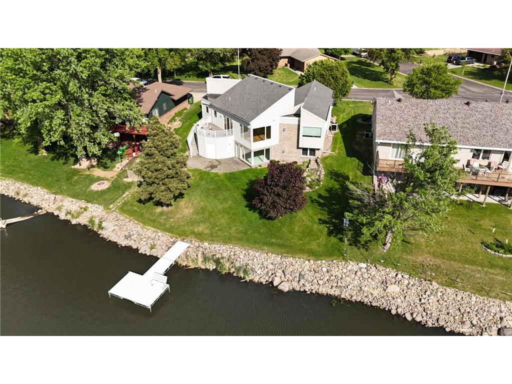 1976 Bay Street Worthington MN 56187 - Okabena 6720047 image9