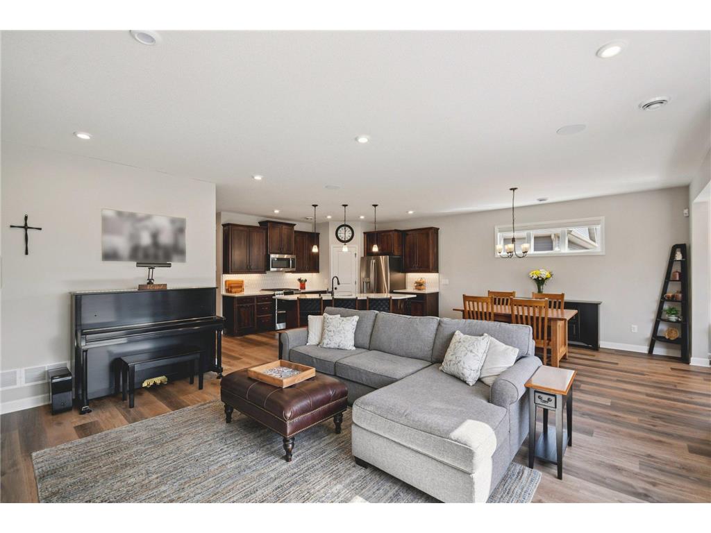 1976 Mulberry Lane Carver MN 55315 7007601 image11