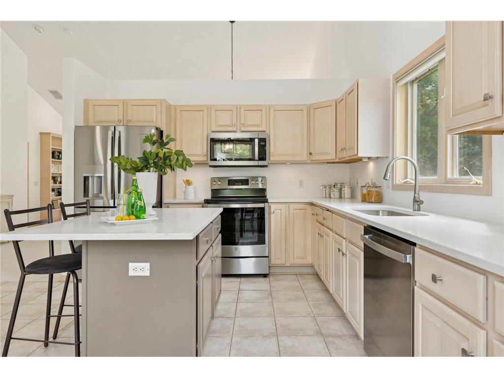 19767 Waterford Court Shorewood MN 55331 6721441 image14