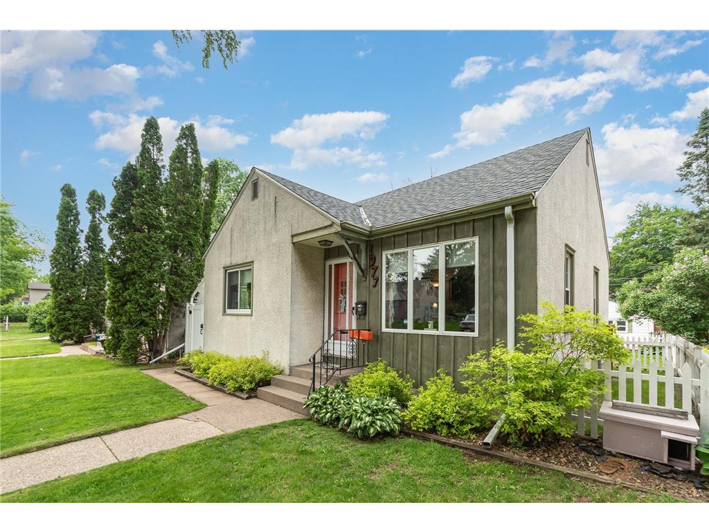 1977 4th Street E Saint Paul MN 55119 6370536 image1