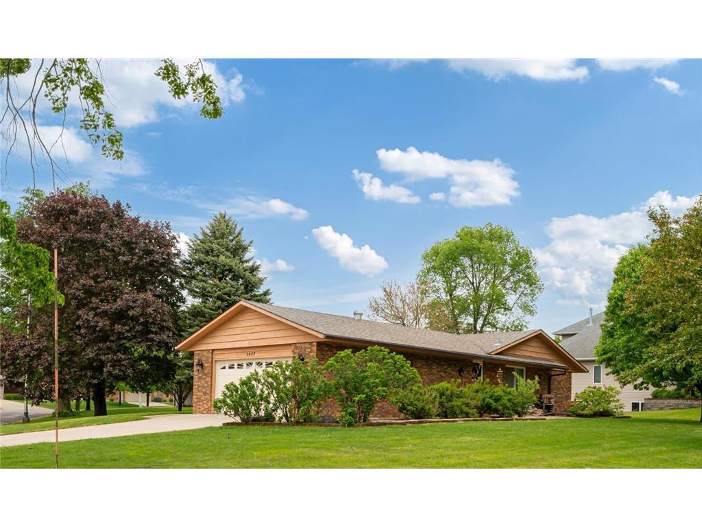 1977 Bay Street Worthington MN 56187 6722103 image1