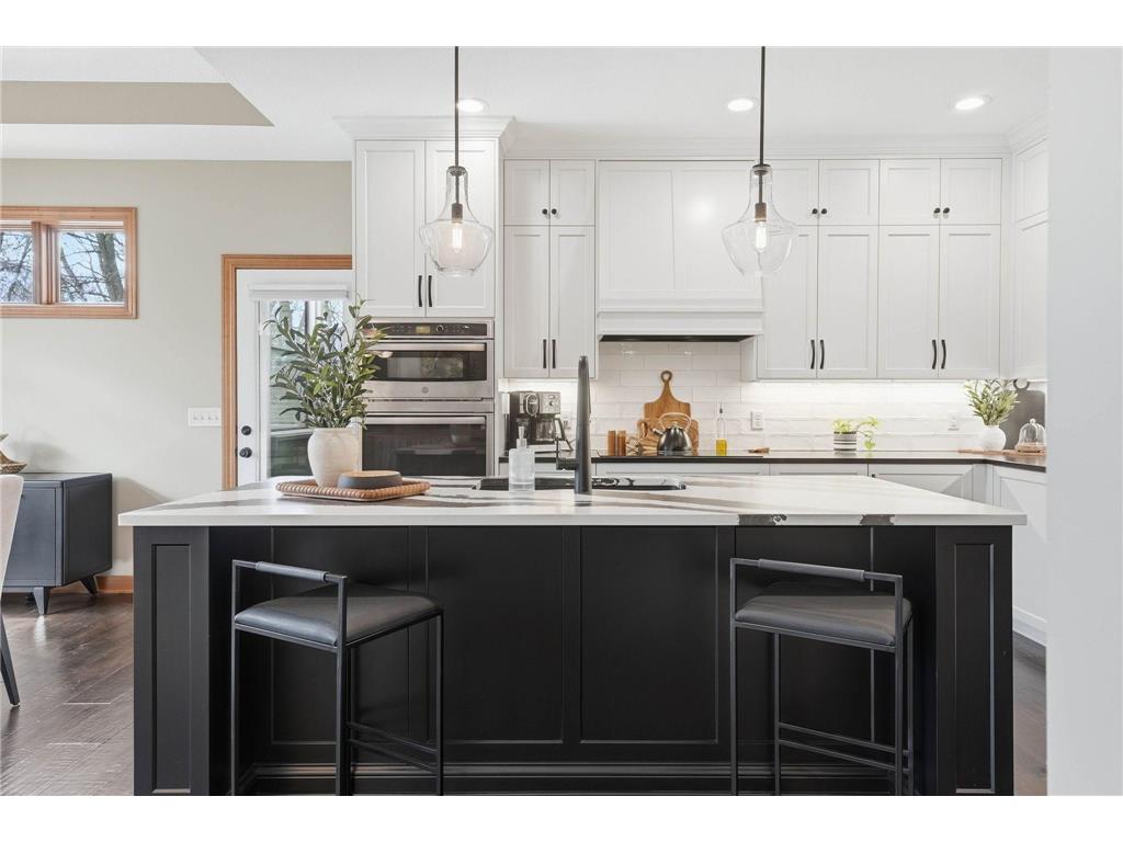 1978 Thom Drive Arden Hills MN 55112 7007493 image15