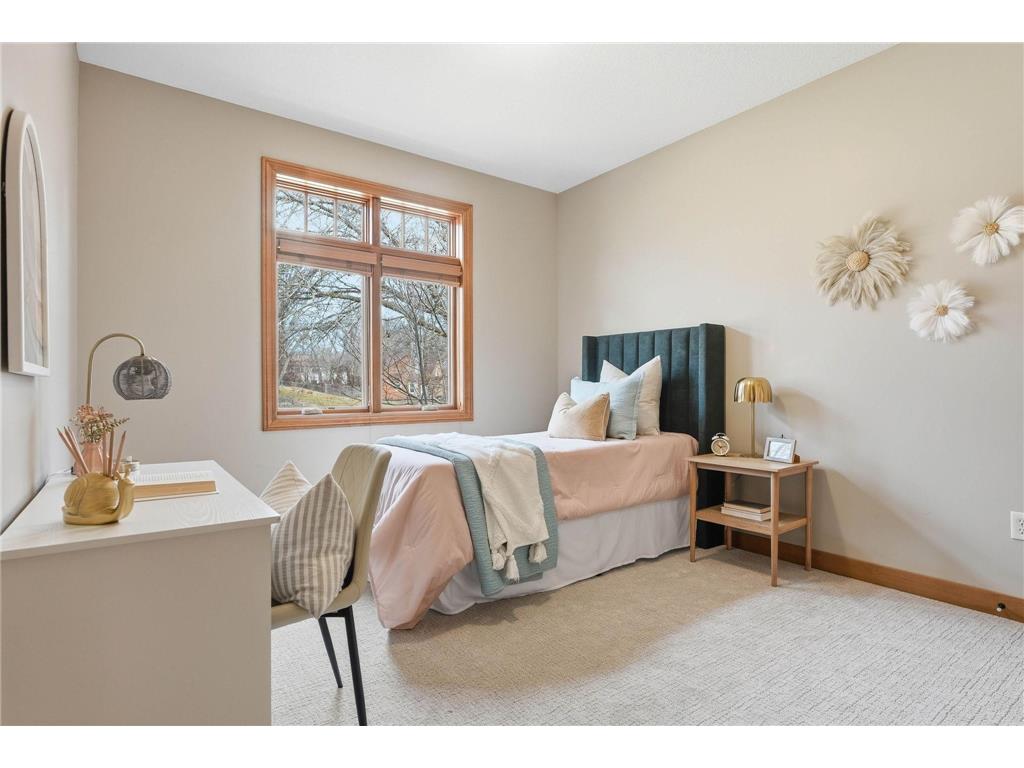 1978 Thom Drive Arden Hills MN 55112 7007493 image28