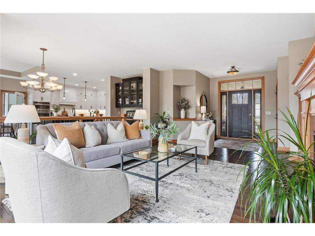 1978 Thom Drive Arden Hills MN 55112 7007493 image3