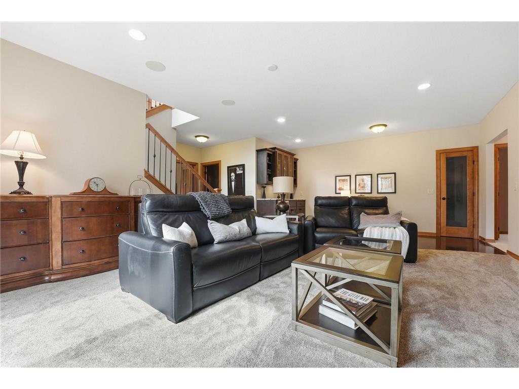 1978 Thom Drive Arden Hills MN 55112 7007493 image36