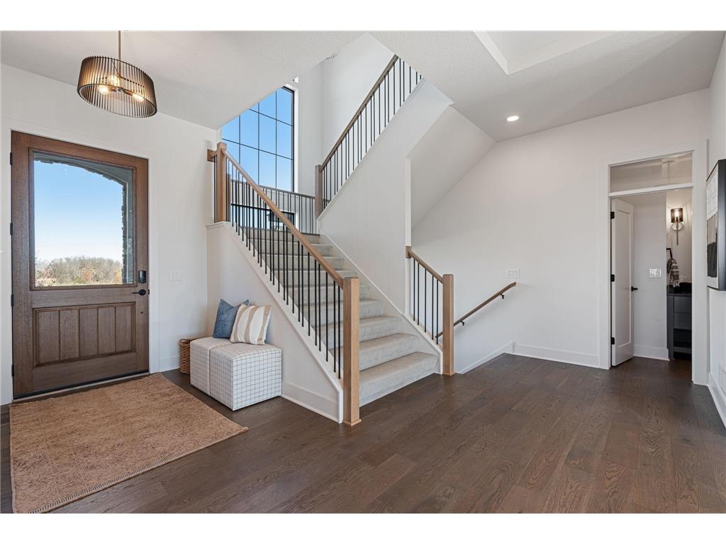 1979 Leaping Deer Circle Medina MN 55340 6816882 image10