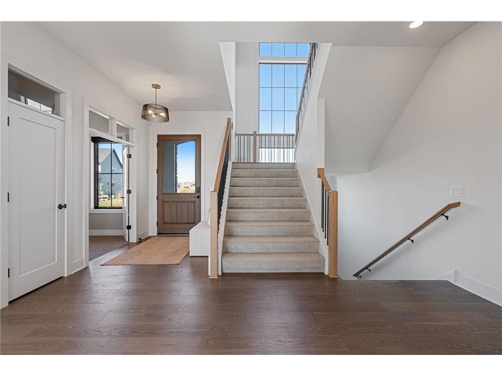 1979 Leaping Deer Circle Medina MN 55340 6816882 image11