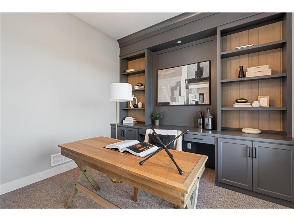 1979 Leaping Deer Circle Medina MN 55340 6816882 image12