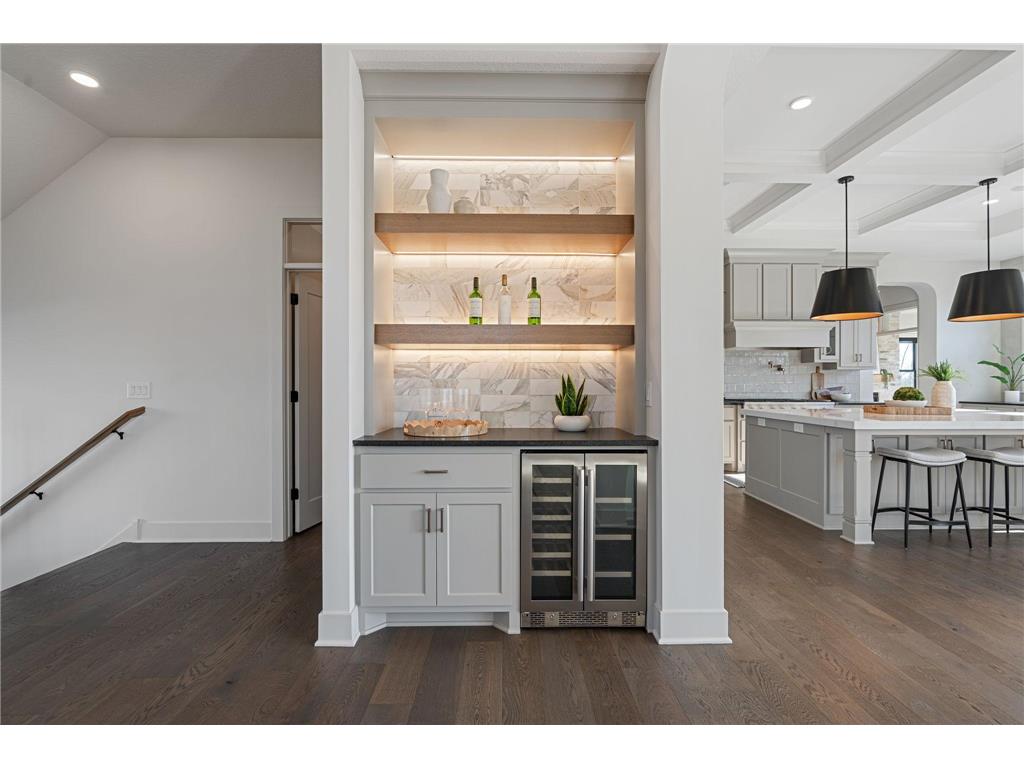 1979 Leaping Deer Circle Medina MN 55340 6816882 image19