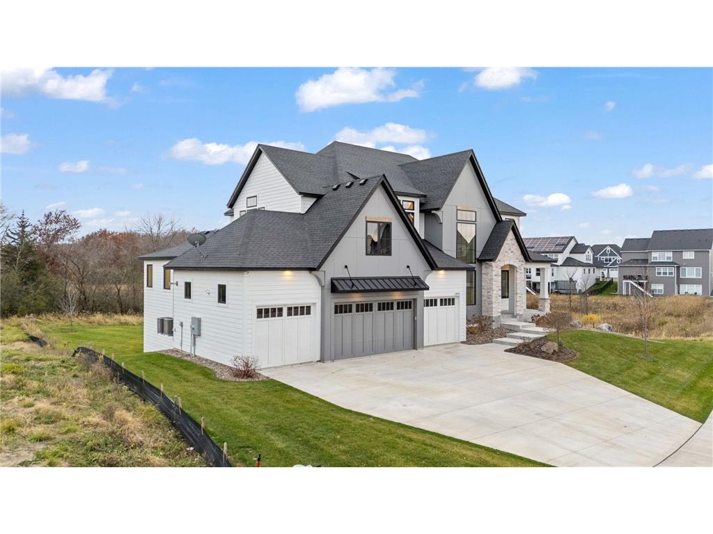 1979 Leaping Deer Circle Medina MN 55340 6816882 image4