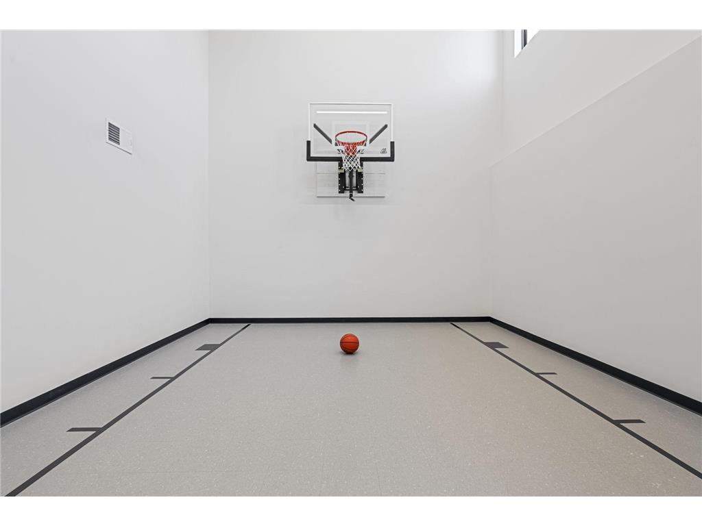 1979 Leaping Deer Circle Medina MN 55340 6816882 image65