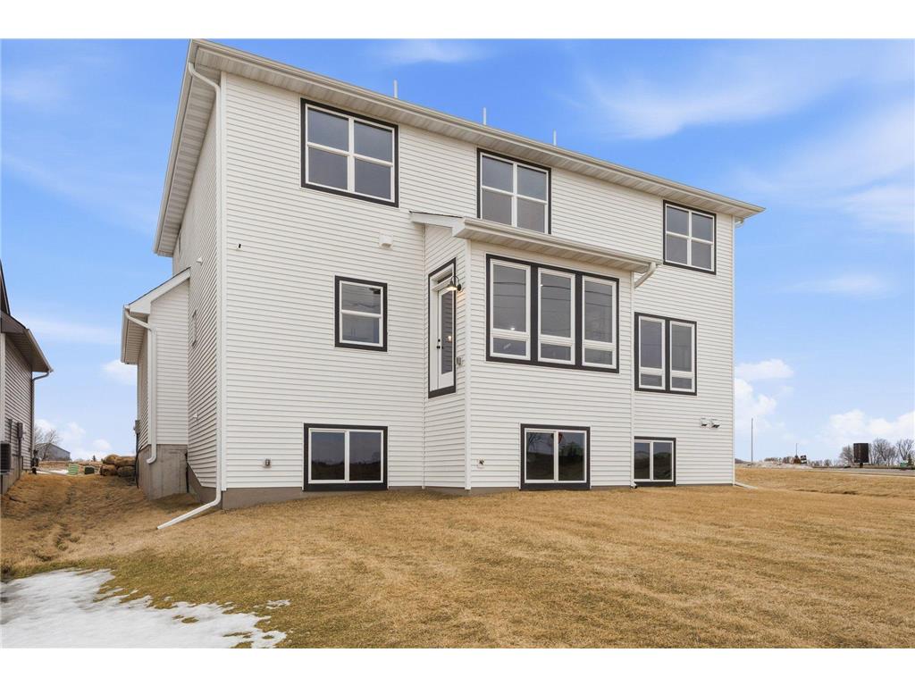 19796 Hamburg Avenue Lakeville MN 55044 7037153 image45
