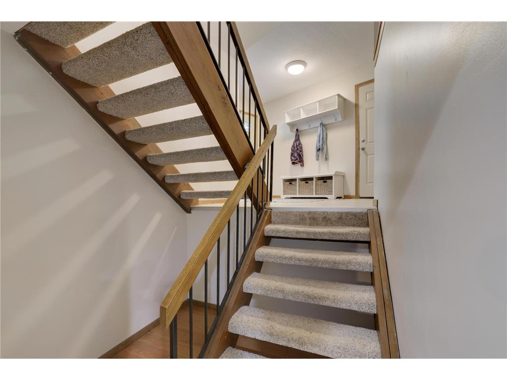 1980 Timber Wolf Trail N Eagan MN 55122 7084116 image19