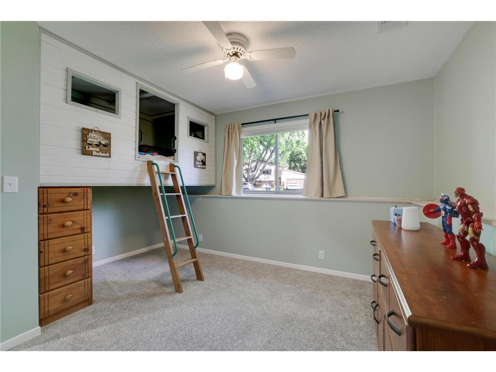 1980 Timber Wolf Trail N Eagan MN 55122 7084116 image23