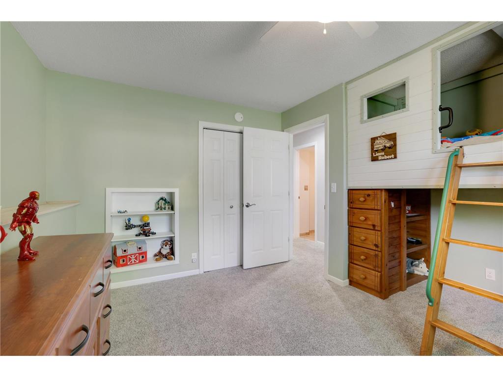 1980 Timber Wolf Trail N Eagan MN 55122 7084116 image24