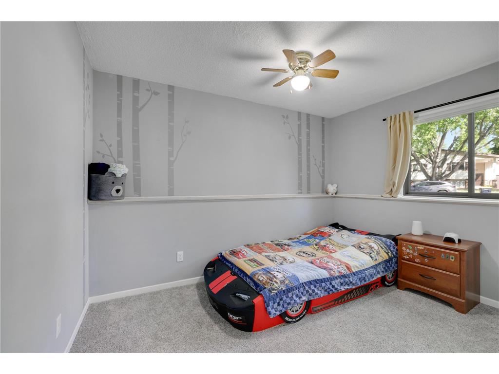 1980 Timber Wolf Trail N Eagan MN 55122 7084116 image25