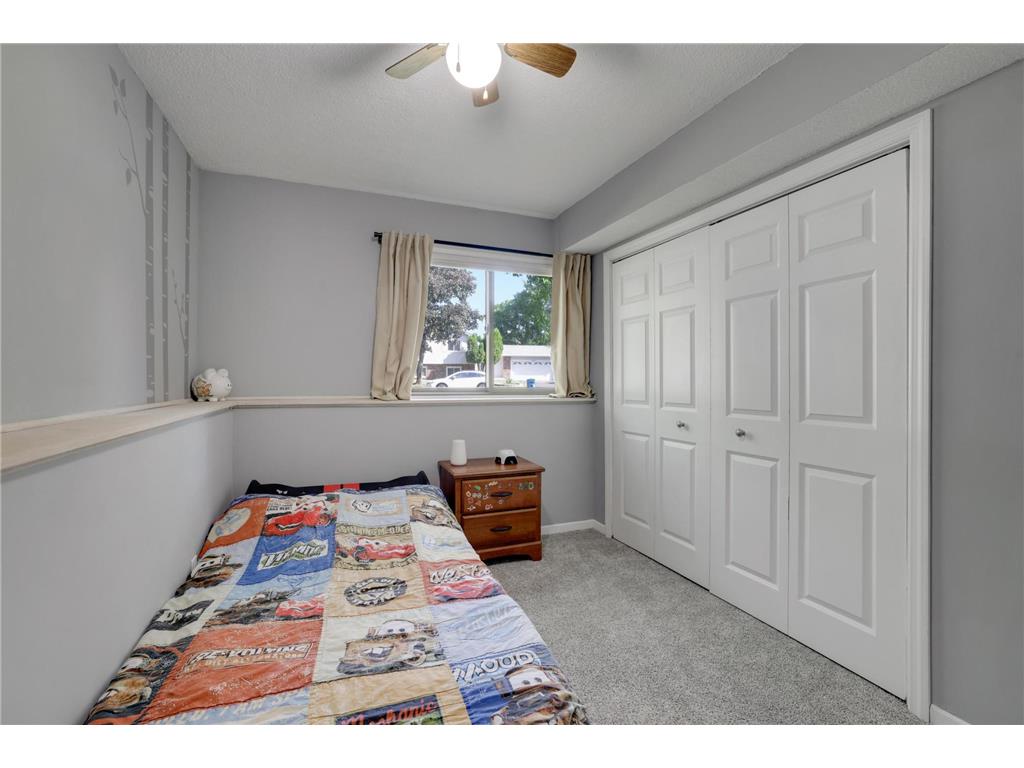 1980 Timber Wolf Trail N Eagan MN 55122 7084116 image26