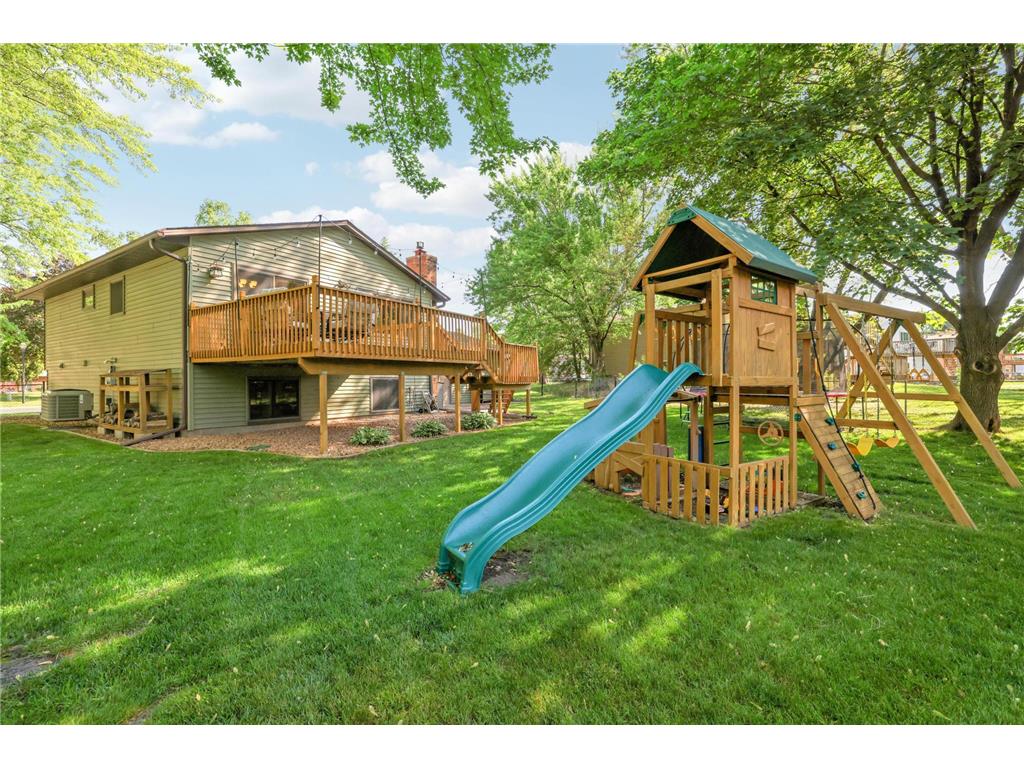 1980 Timber Wolf Trail N Eagan MN 55122 7084116 image28