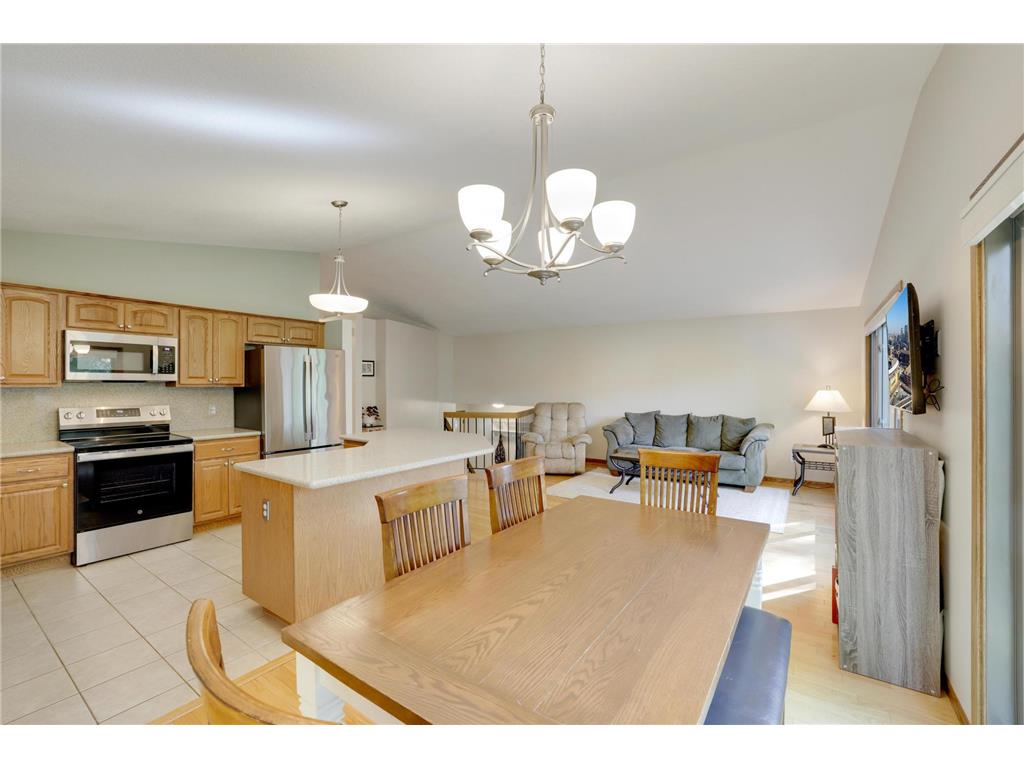 1980 Timber Wolf Trail N Eagan MN 55122 7084116 image3
