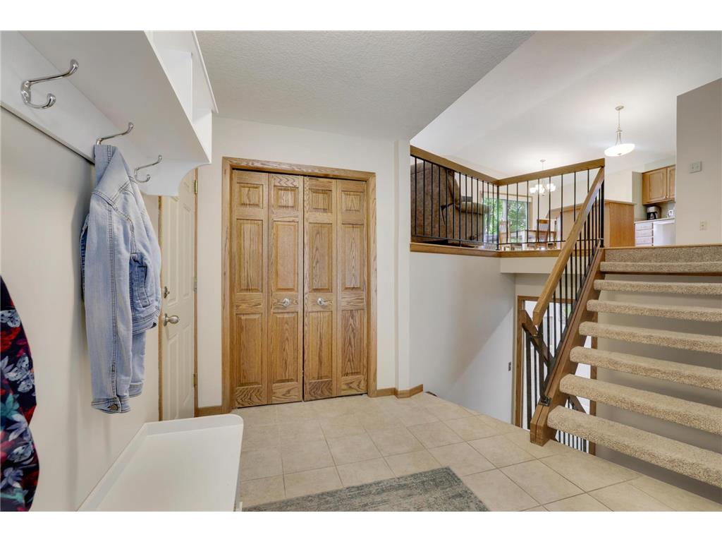 1980 Timber Wolf Trail N Eagan MN 55122 7084116 image6