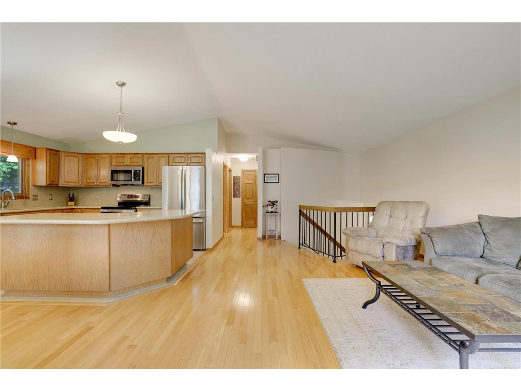 1980 Timber Wolf Trail N Eagan MN 55122 7084116 image7