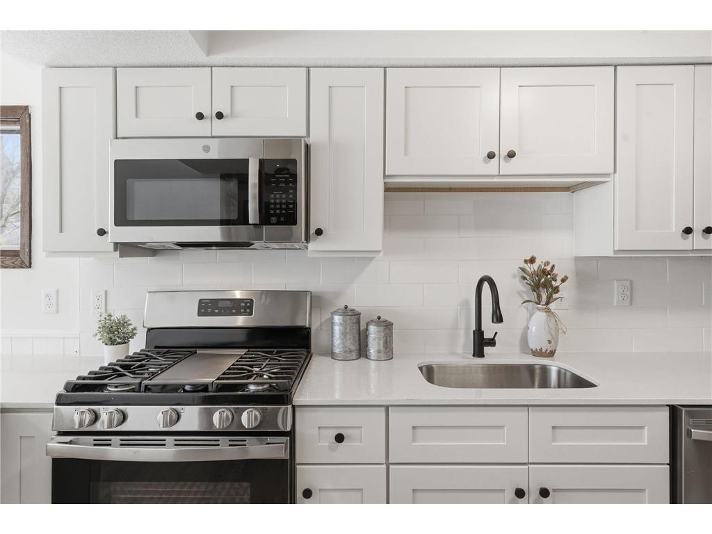 1981 Minnehaha Avenue E Saint Paul MN 55119 7003413 image8