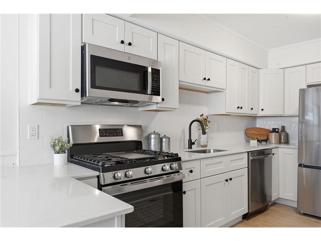 1981 Minnehaha Avenue E Saint Paul MN 55119 7003413 image9