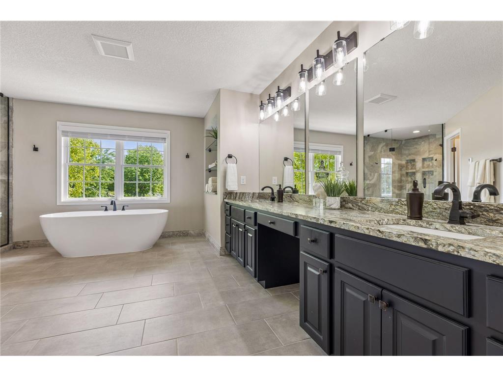 1981 Topaz Drive Chanhassen MN 55317 7081564 image38