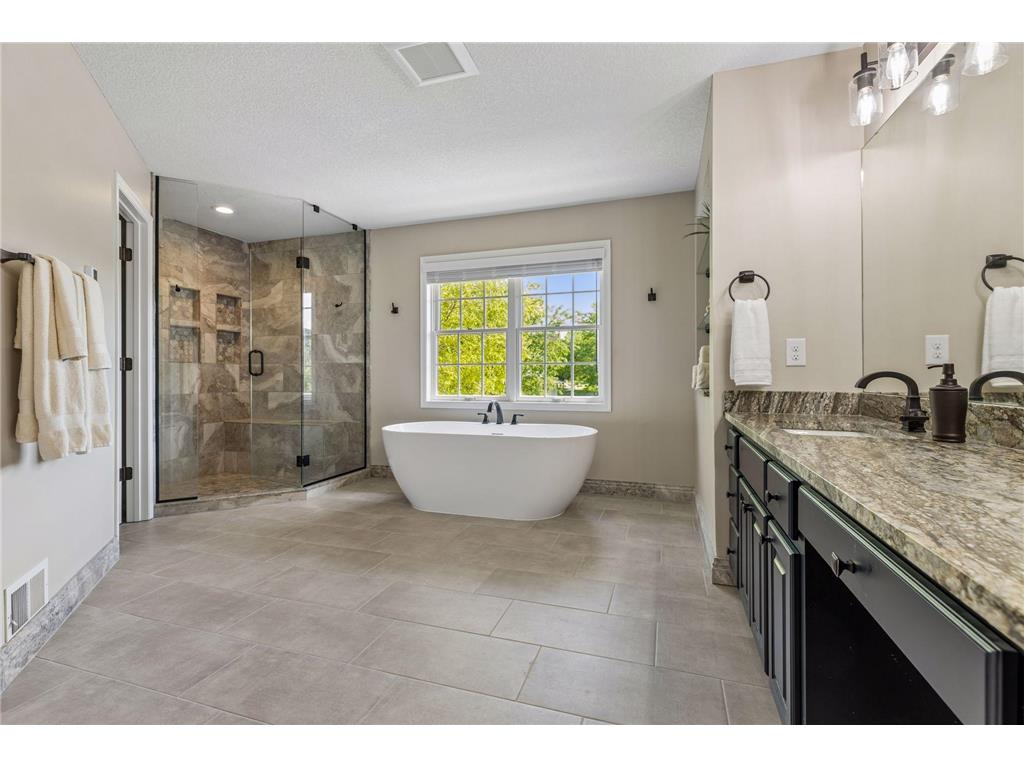 1981 Topaz Drive Chanhassen MN 55317 7081564 image39