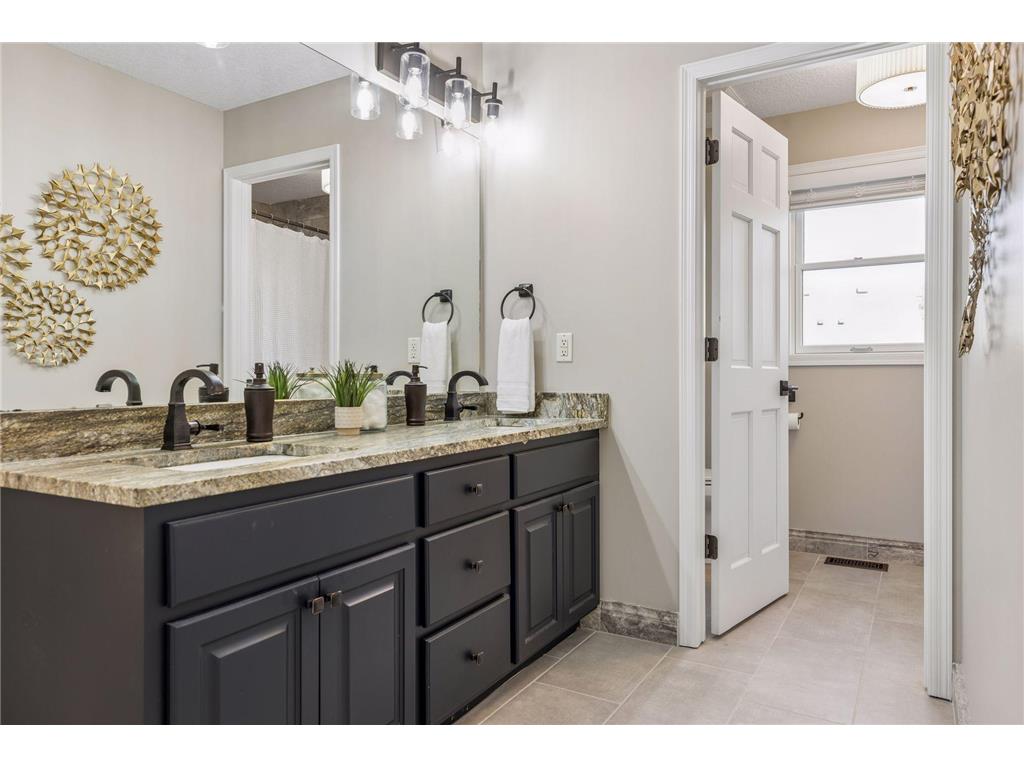 1981 Topaz Drive Chanhassen MN 55317 7081564 image44