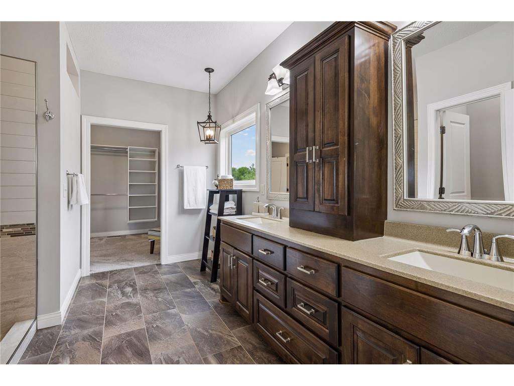 1984 Annika Drive N Lake Elmo MN 55042 7080556 image12