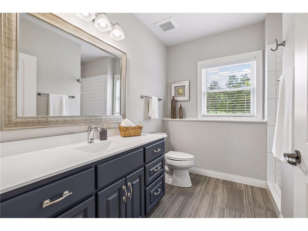 1984 Annika Drive N Lake Elmo MN 55042 7080556 image20