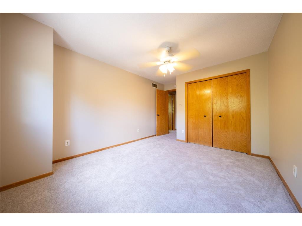 1984 Glenfield Court #36 Eagan MN 55122 7095063 image17