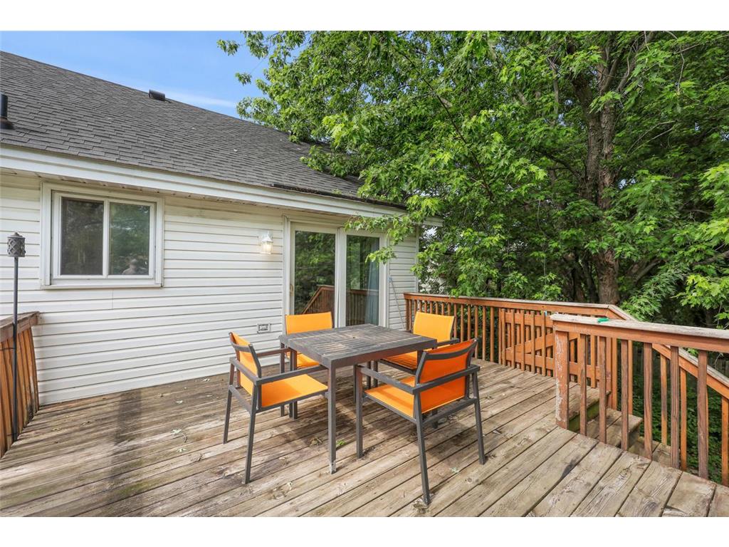 1984 Helena Court Oakdale MN 55128 7100112 image11