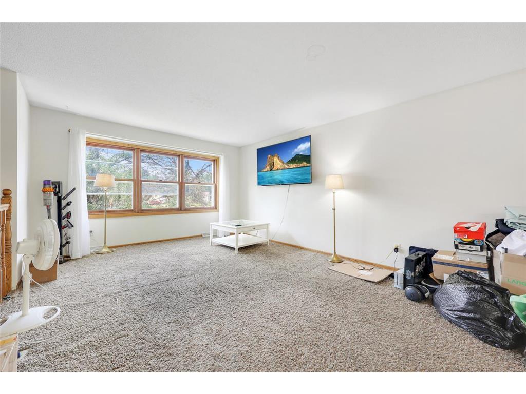 1984 Helena Court Oakdale MN 55128 7100112 image20