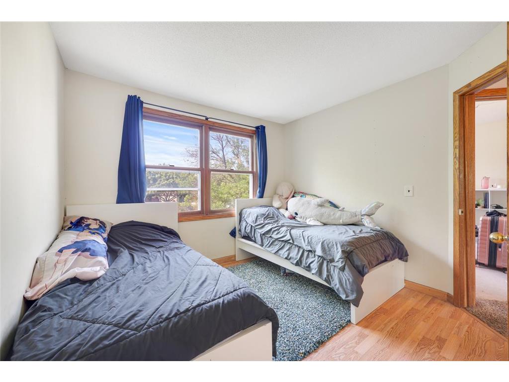 1984 Helena Court Oakdale MN 55128 7100112 image30