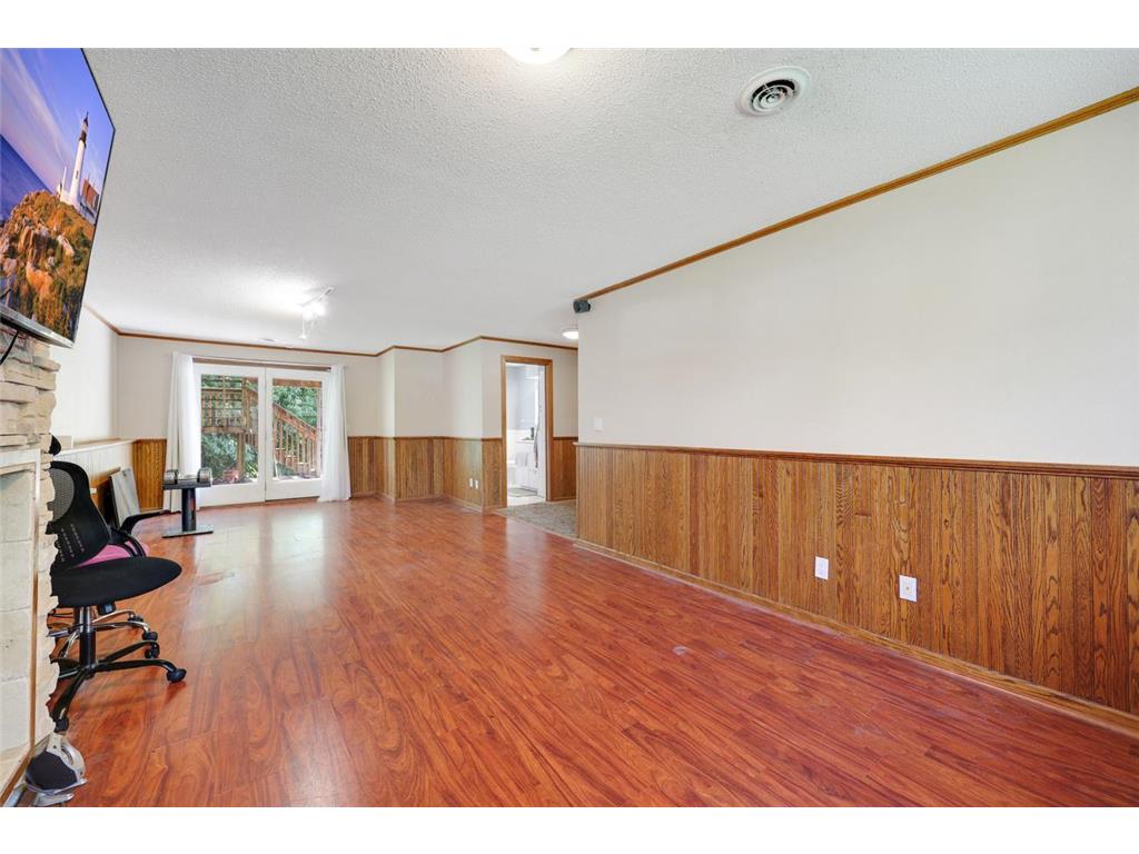 1984 Helena Court Oakdale MN 55128 7100112 image40