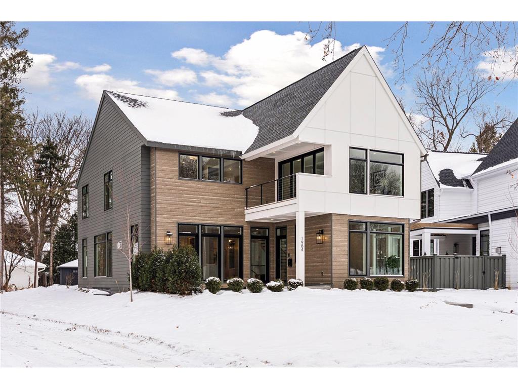 1984 Kenwood Parkway Minneapolis MN 55405 6749632 image1