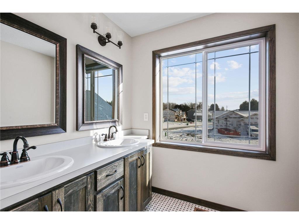 1984 Norma Way Lino Lakes MN 55038 7020092 image17