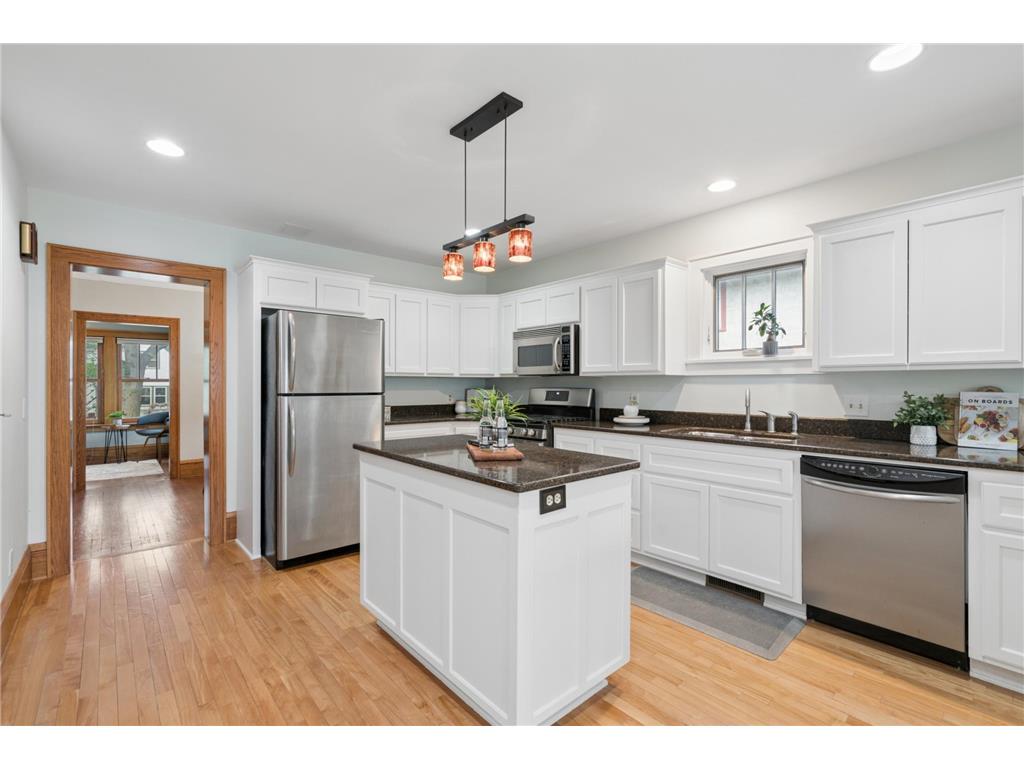 1984 Princeton Avenue Saint Paul MN 55105 7069532 image11